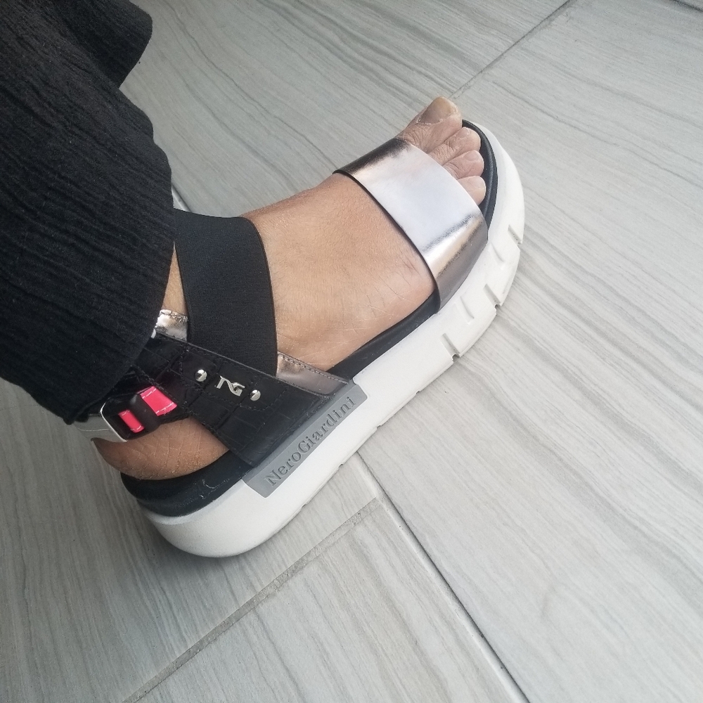 Nero Giardini Sandals Sz 37 Fits US 7.5 - Picture 2 of 7